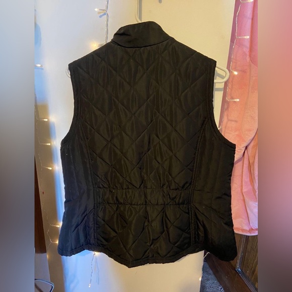 Black Puffer Vest - Picture 2 of 3